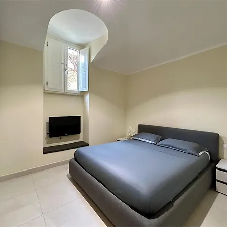 Apartment In Centro Alassio